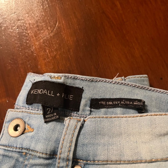 Women’s Skinny Jeans - Picture 3 of 3